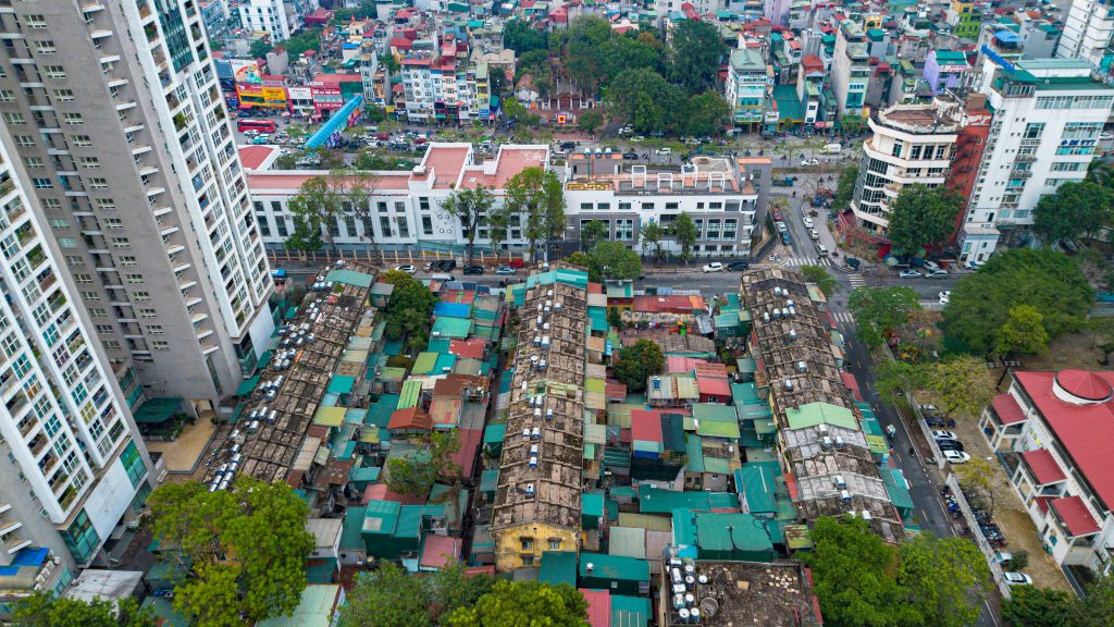viec-cai-tao-nha-tap-the-va-chung-cu-cu-tai-ha-noi-la-cap-bach