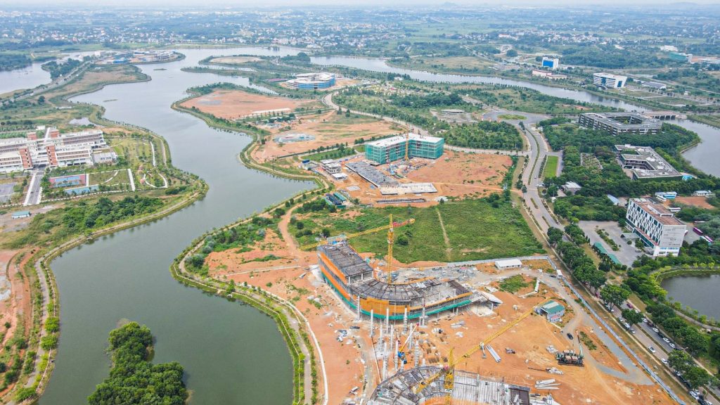 bat dong san hoa lac cac-khu-vuc-duoc-huong-loi-tu-ke-hoach-ha-noi-di-doi-truong-dai-hoc