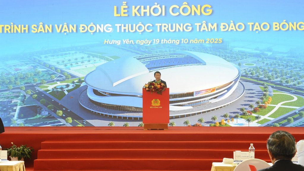 su-xuat-hien-cua-san-van-dong-pvf-gop-phan-hoan-thien-he-sinh-thai-ha-tang-khu-dong